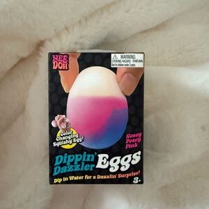 NWT Color changing Nee Doh Dippin Dazzler Egg
